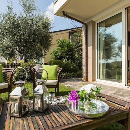 Il Ciliegio Sul 6, Emma Willa Massarosa