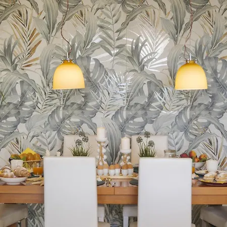 Il Ciliegio Sul 6, Emma