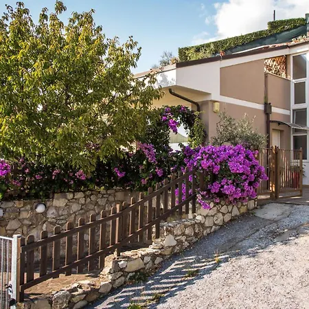 Il Ciliegio Sul 6, Emma Massarosa