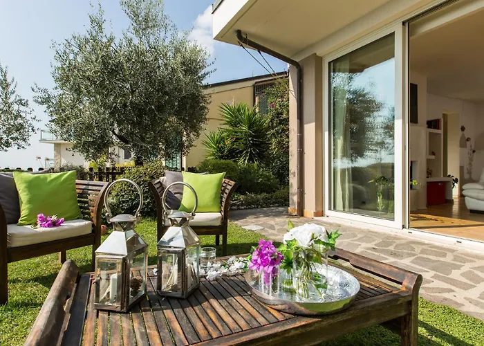 Il Ciliegio Sul 6, Emma Willa Massarosa